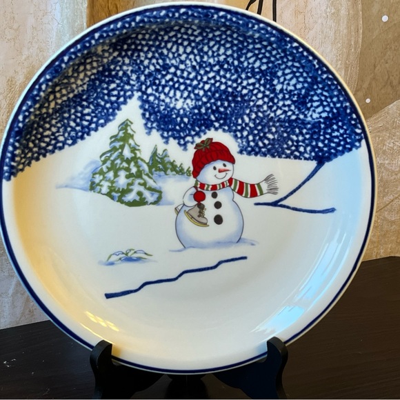 4 pc Place Setting “ Snowman” Design - Thompson Pottery - Like New - Picture 3 of 9